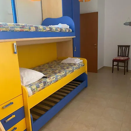 Caputo Con Posto Auto E Giardino Immenso Apartament