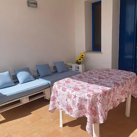 Caputo Con Posto Auto E Giardino Immenso
