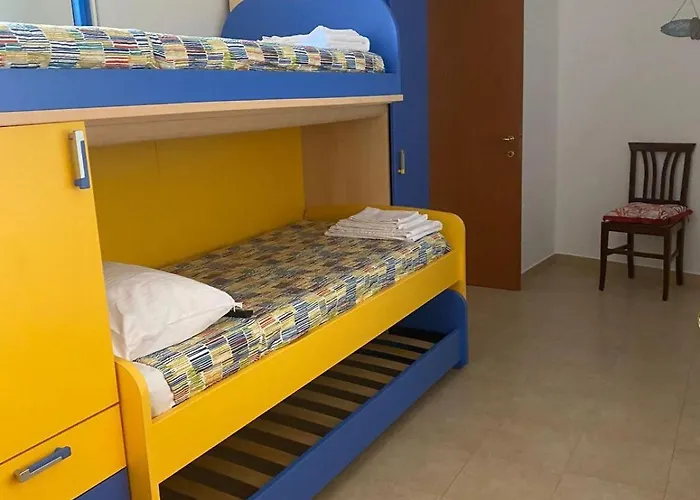 Caputo Con Posto Auto E Giardino Immenso Apartamento