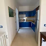 Caputo Con Posto Auto E Giardino Immenso Daire