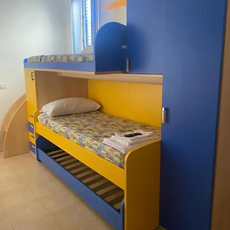 Caputo Con Posto Auto E Giardino Immenso *