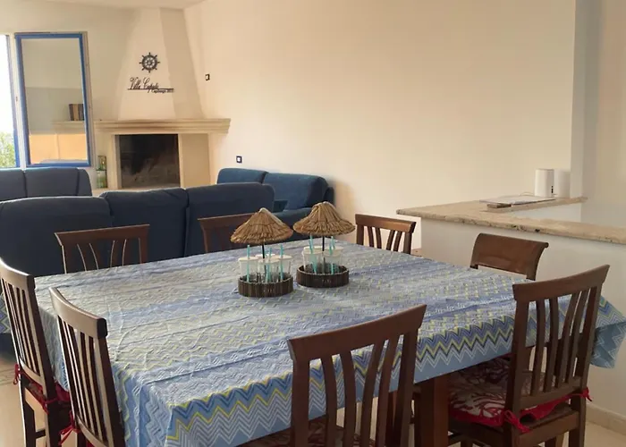 Caputo Con Posto Auto E Giardino Immenso Capilungo